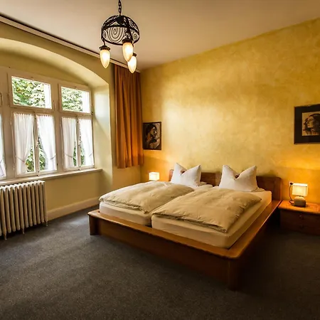 Leyscher Hof 2*